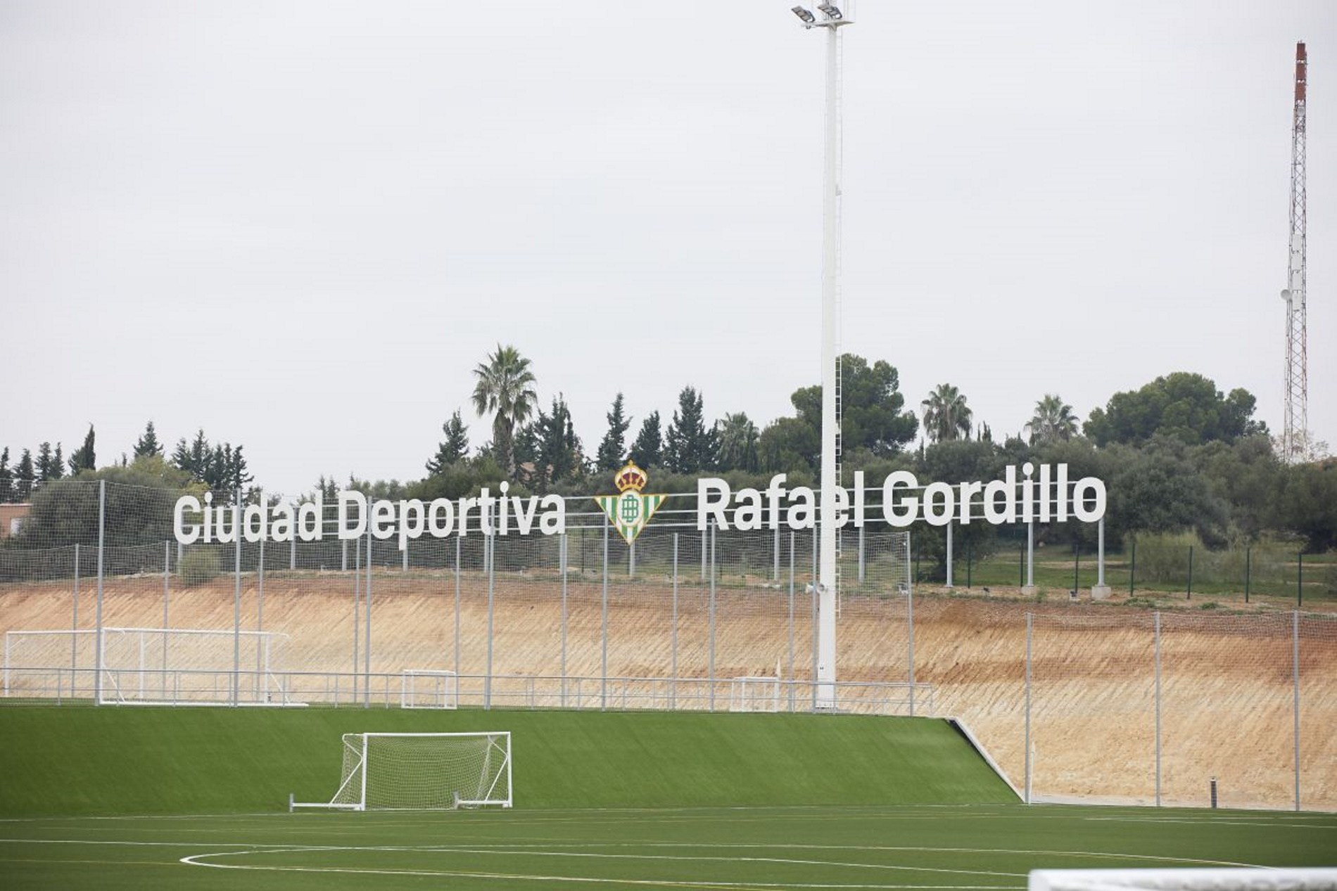 El Real Betis estrena su nueva ciudad deportiva y el Málaga CF inaugura la primera fase de la suya