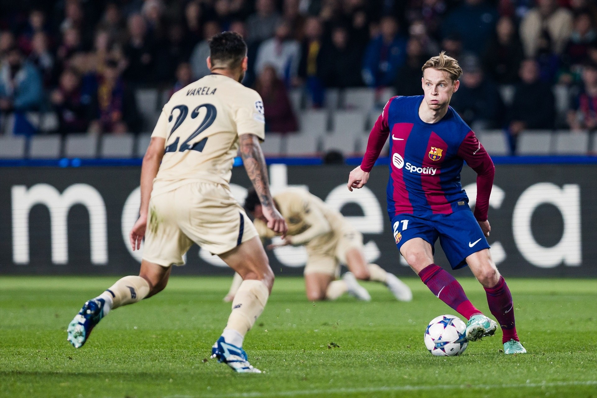 Frenkie de Jong té negociacions obertes a Londres i a Manchester per sortir del Barça