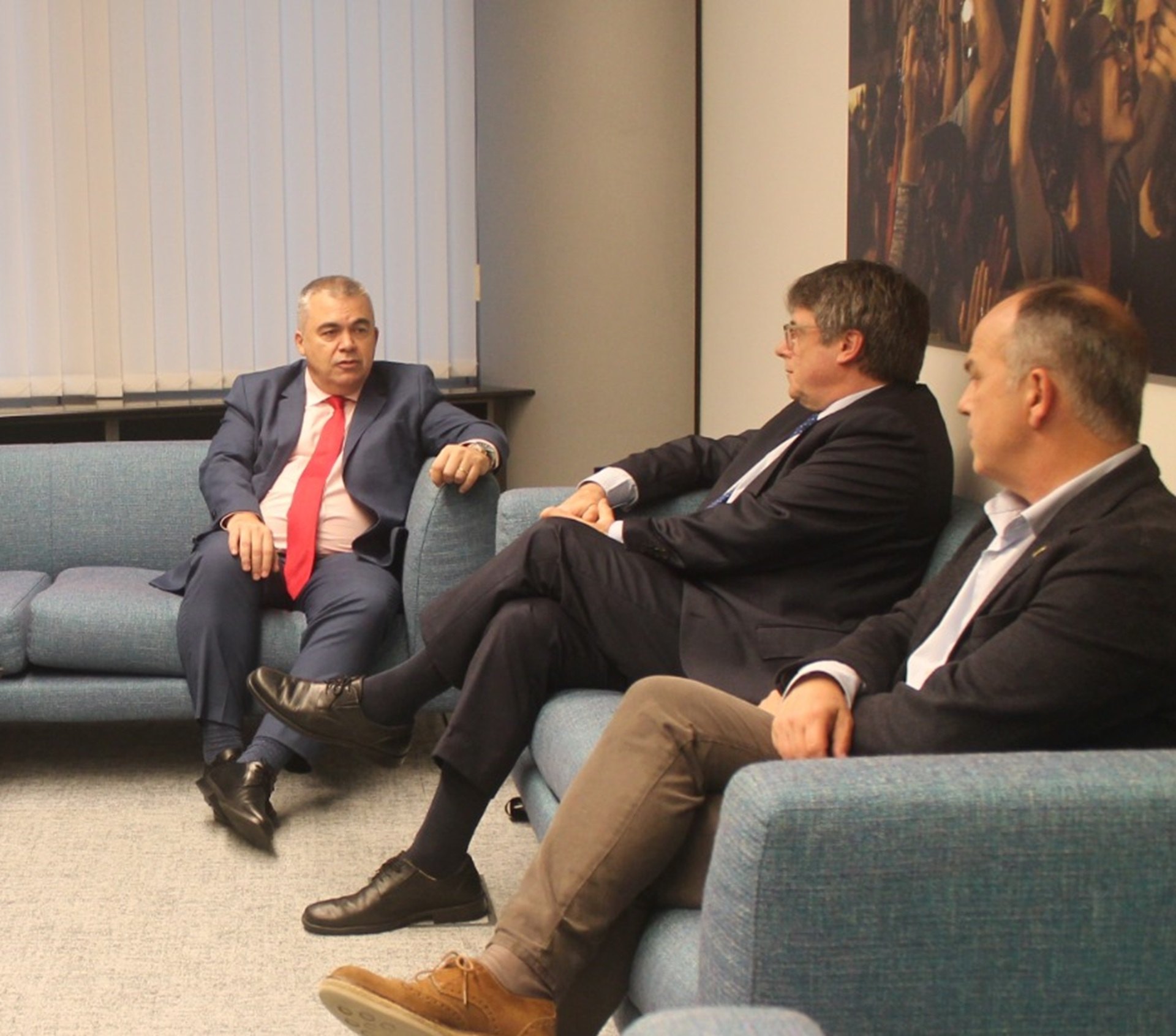 PSOE y Junts se reunieron el lunes en Suiza con la amnistía y el catalán como reclamo