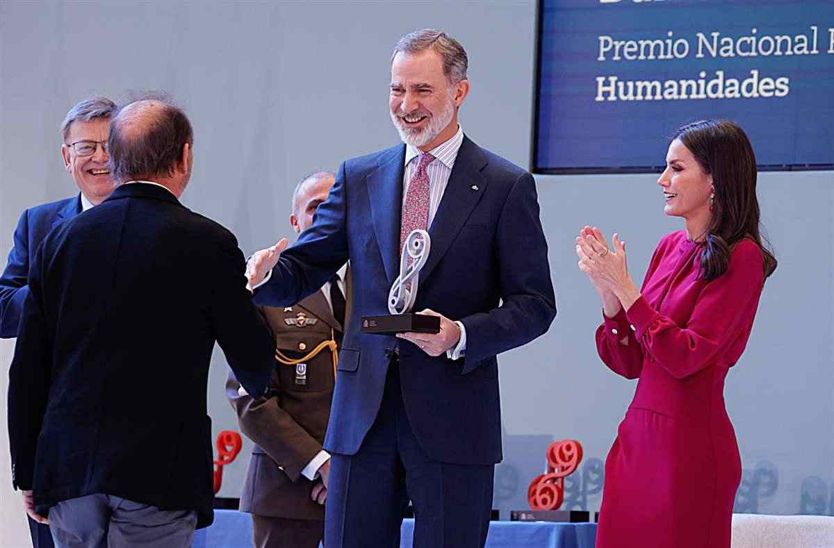 Letizia corrige a Felipe Letizia corrige a Felipe
