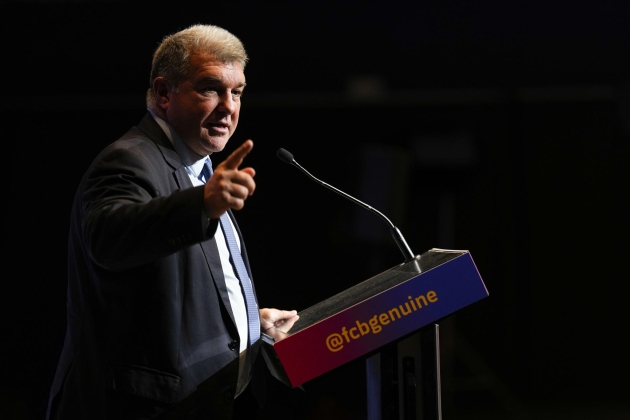 Joan Laporta assenyalant Barça / Foto: EFE