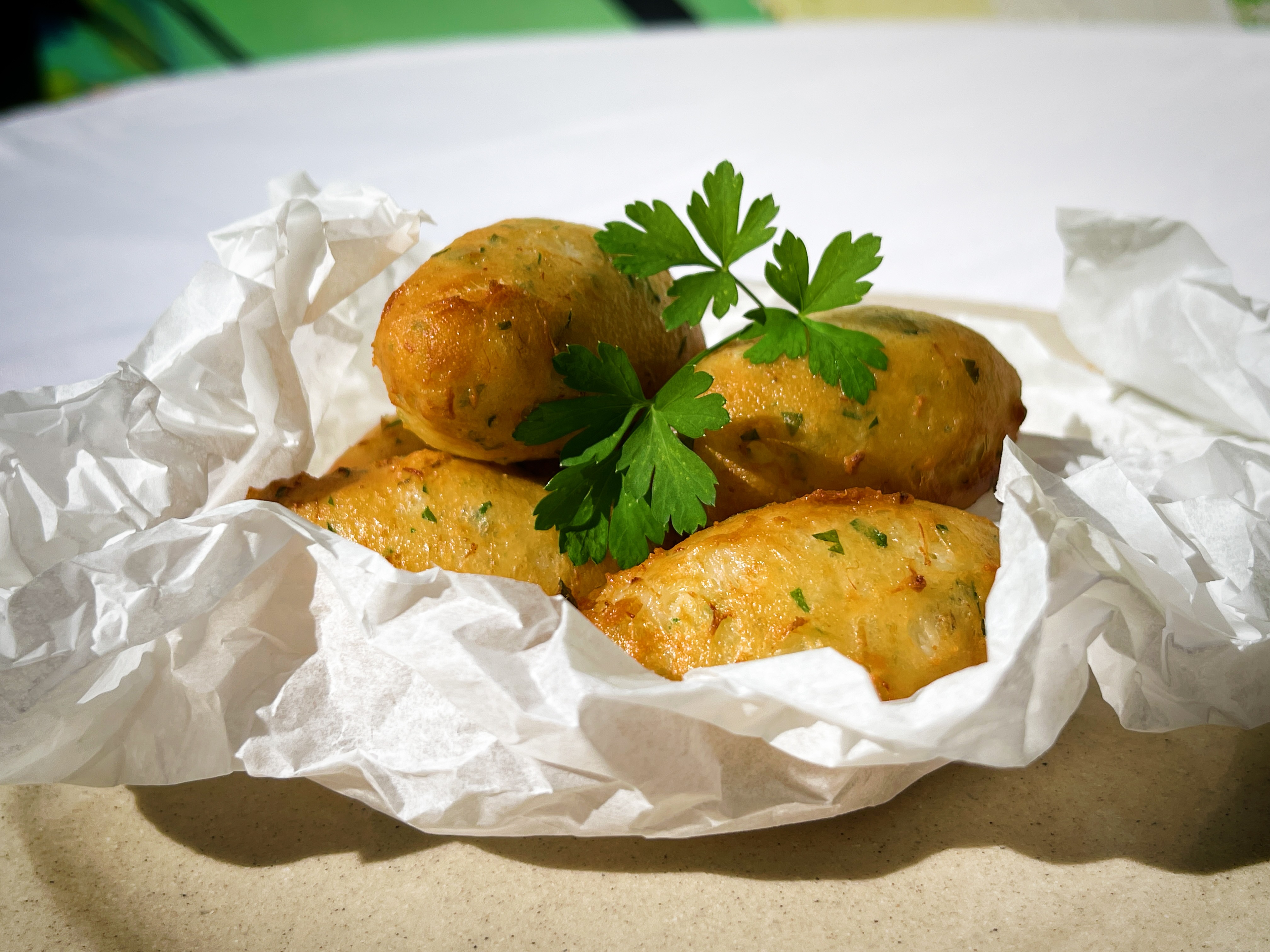 Prepara estos buñuelos de bacalao a la altura de los que haría tu abuela