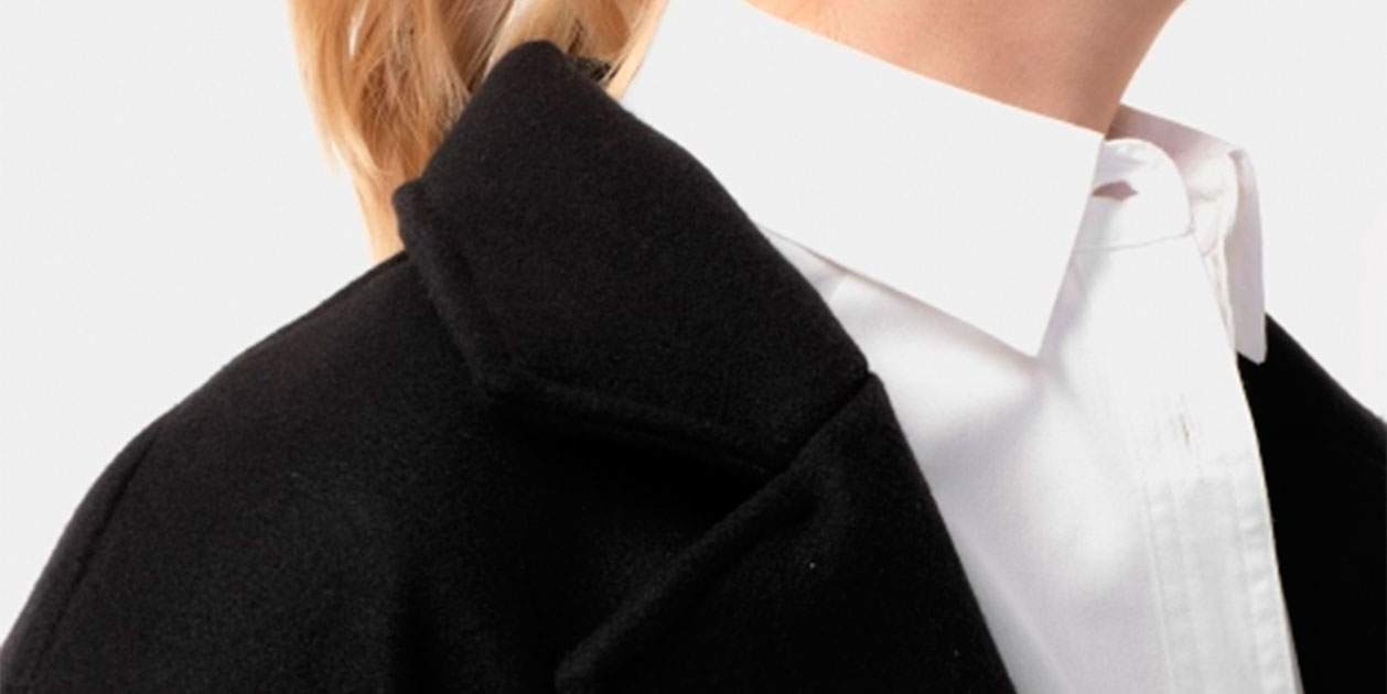 El abrigo de las mujeres elegantes cuesta 29 euros en Carrefour y está en 3 colores