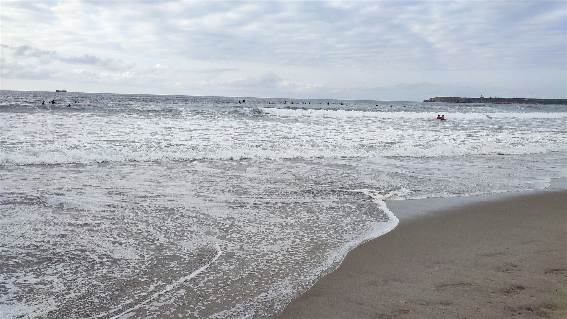 El litoral de Girona i Tarragona, en avís groc per onatge i vent aquest dissabte