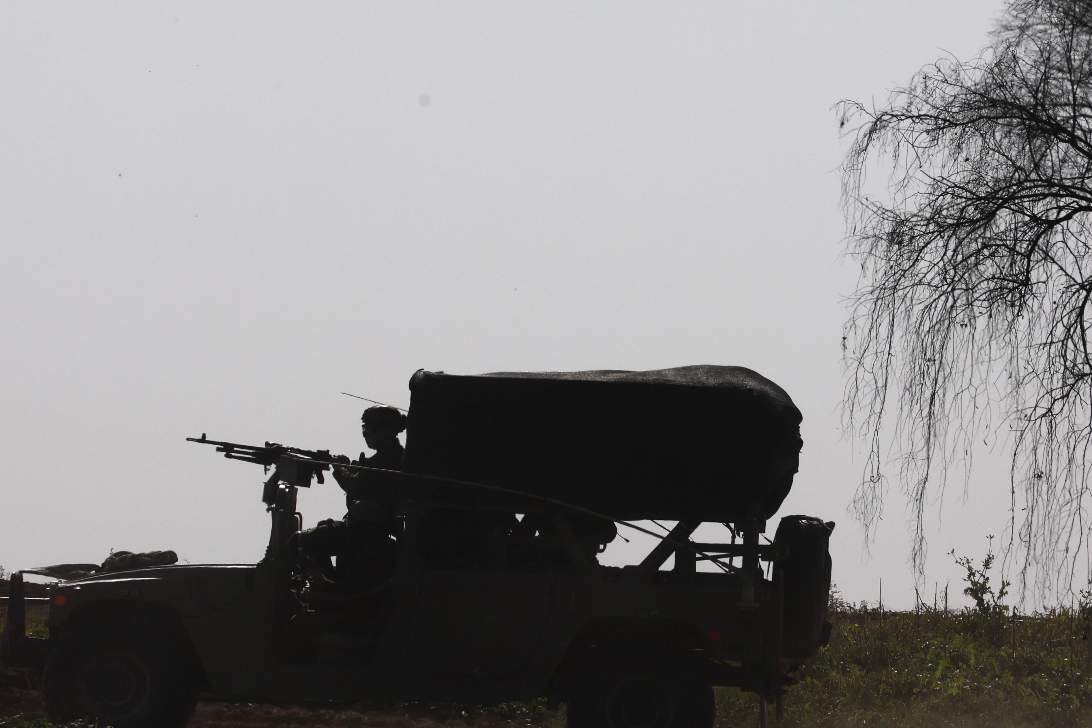 La guerra en Gaza podría durar meses: los ataques aéreos y los tanques siguen destrozando la Franja