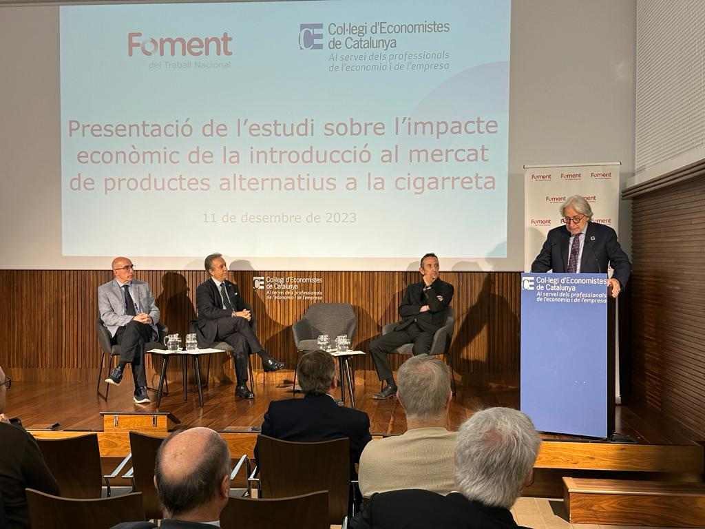 El presidente de Foment, Josep Sánchez Llibre al acto de presentación del estudio