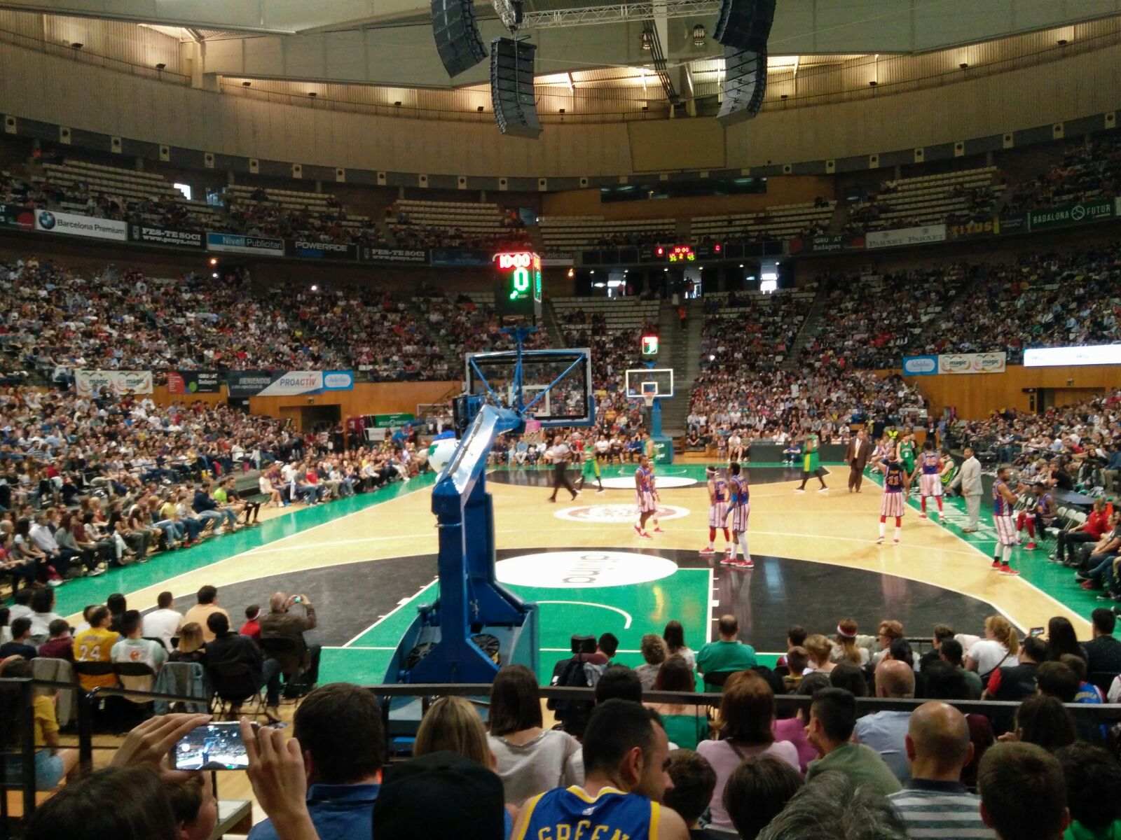 El show del baloncesto norteamericano deslumbra Badalona