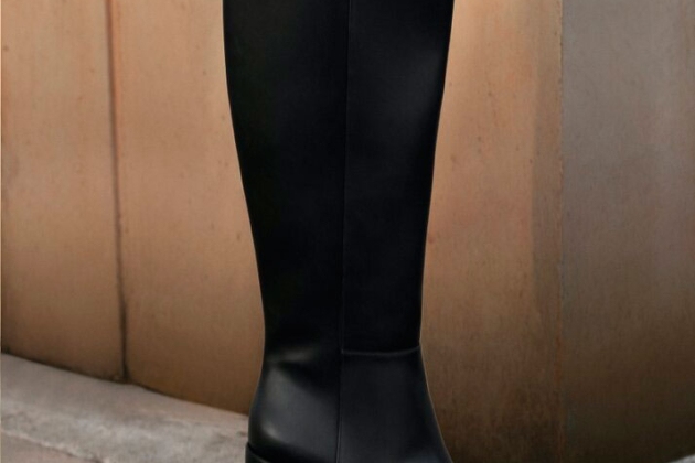 Bota alta con plataforma1 Bota alta con plataforma1