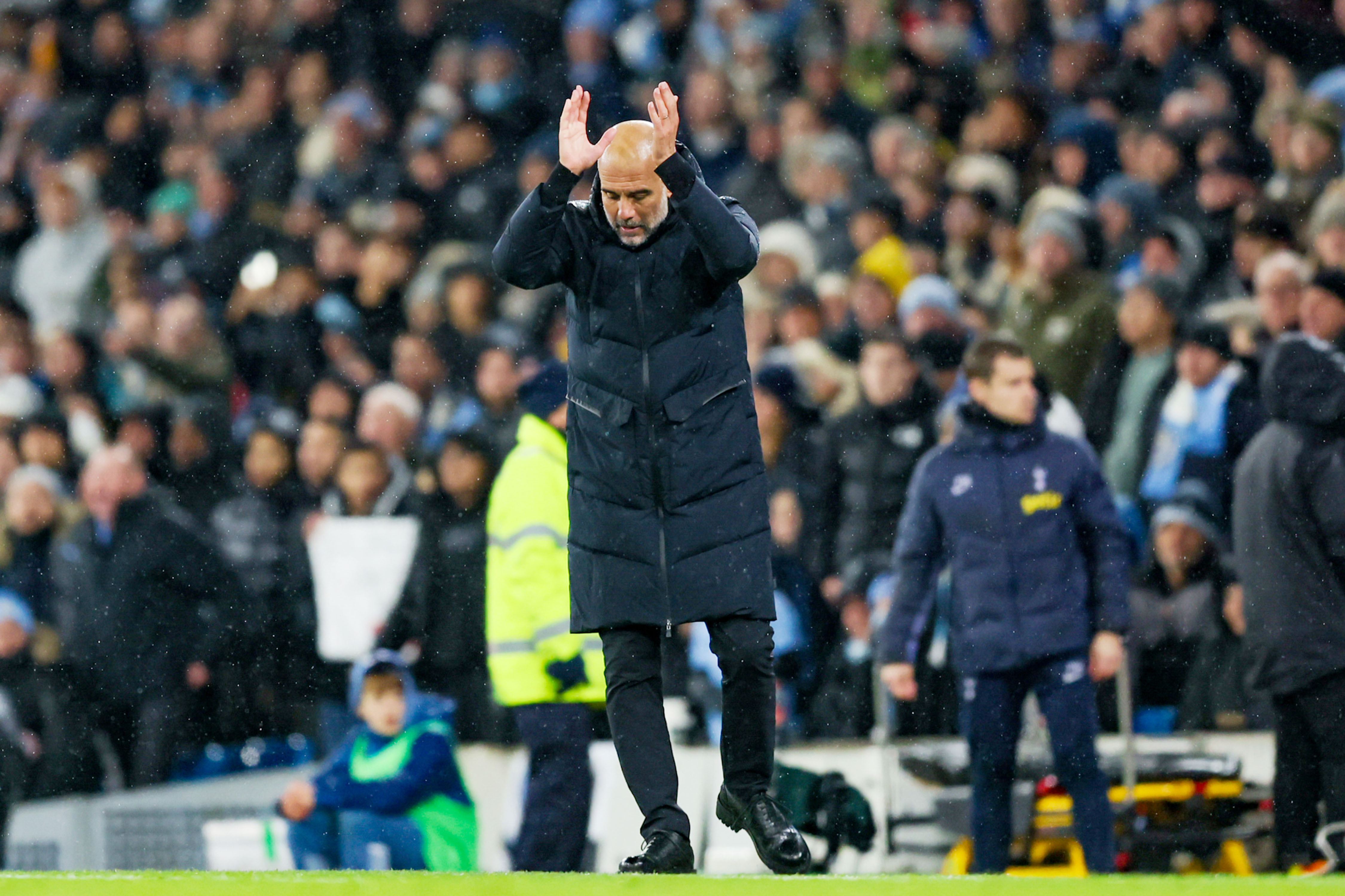 Pep Guardiola pide 2 regresos al Manchester City