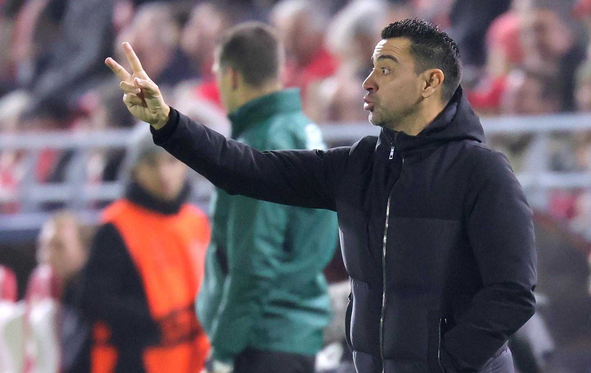 El Girona pide precio por un descarte de Xavi Hernández en el Barça