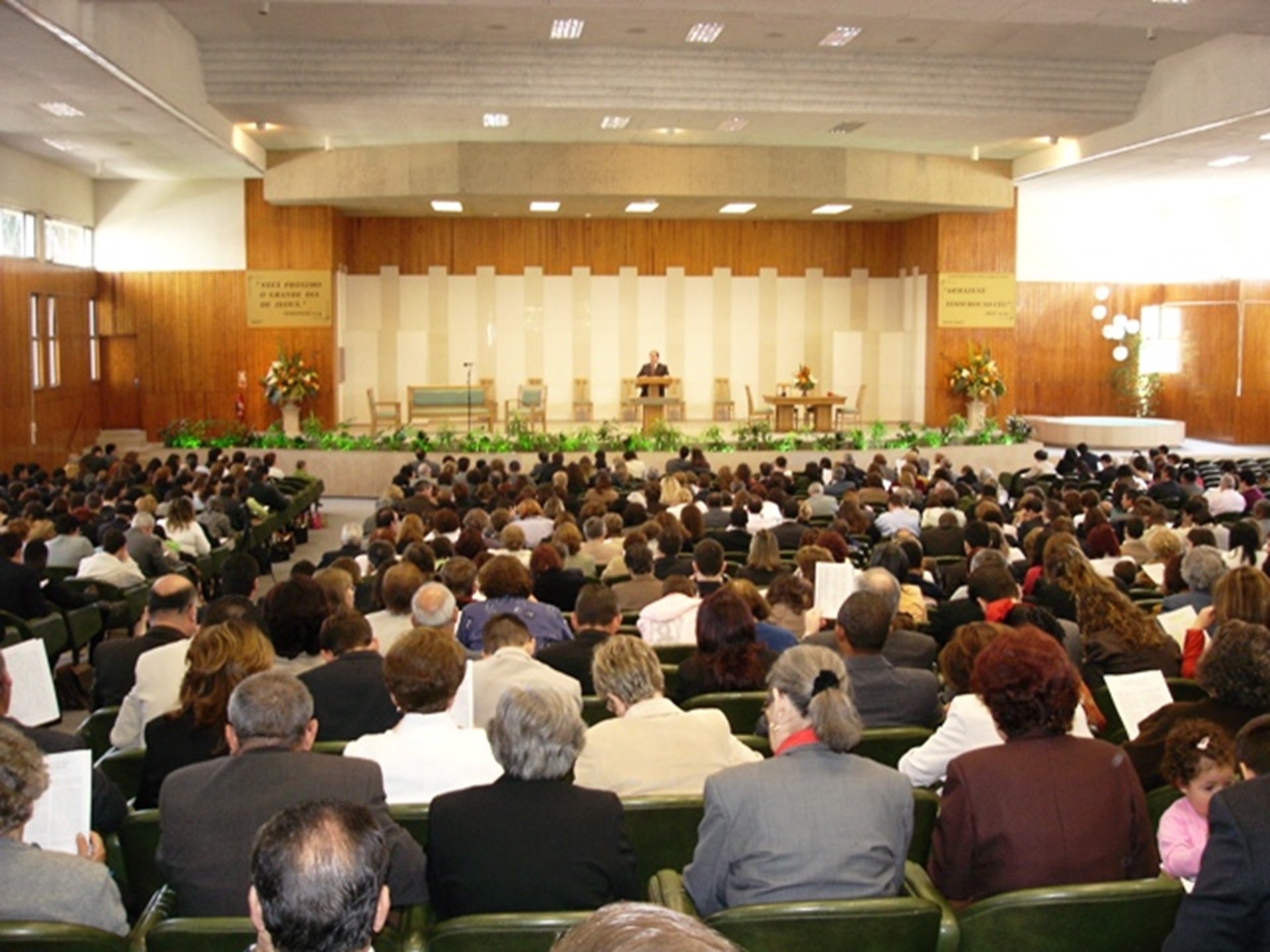Una jutge de Madrid sosté que els testimonis de Jehovà són una secta i els exmembres, víctimes