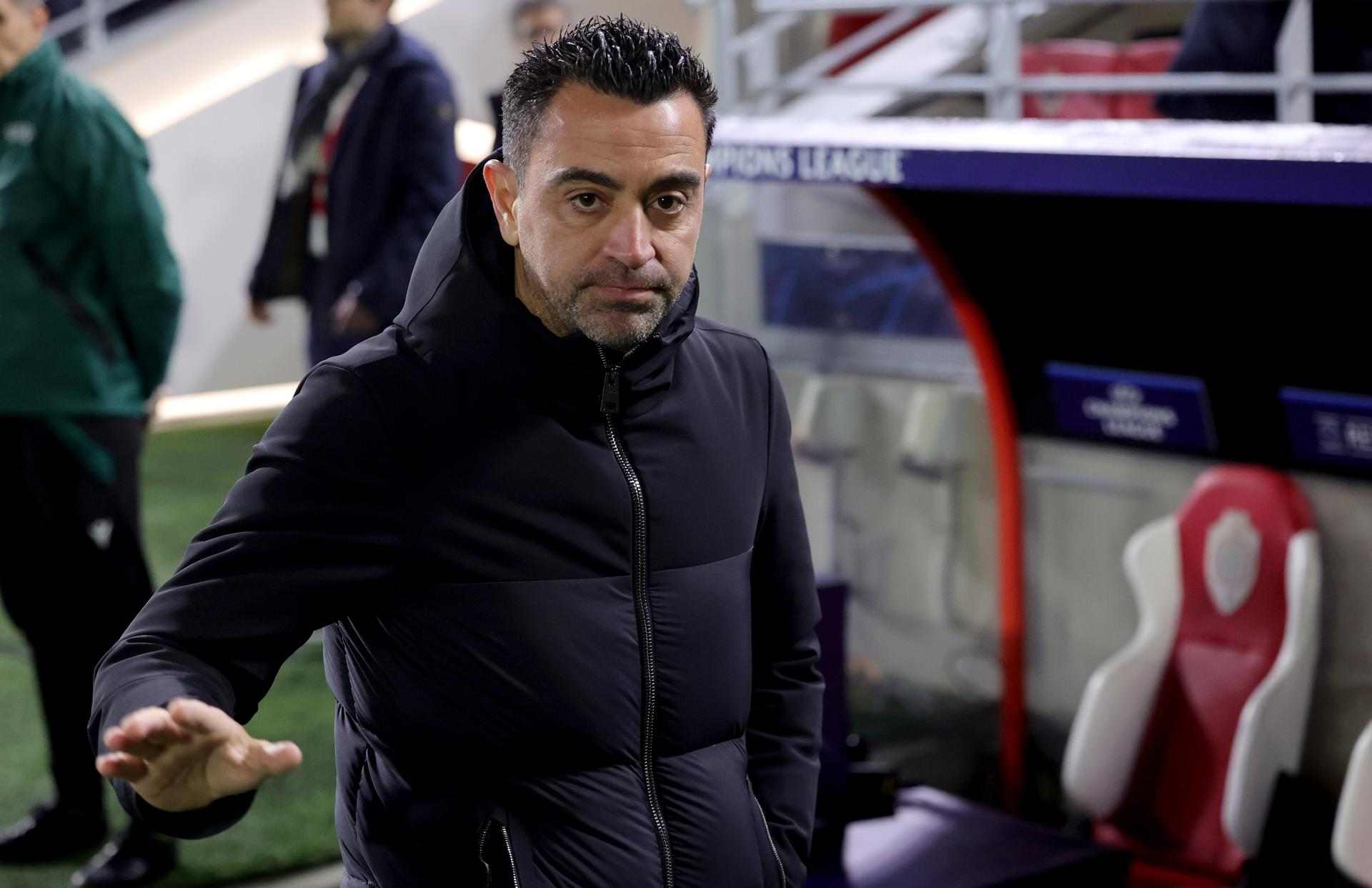 Xavi Hernández decideix que no torni a jugar de titular al Barça