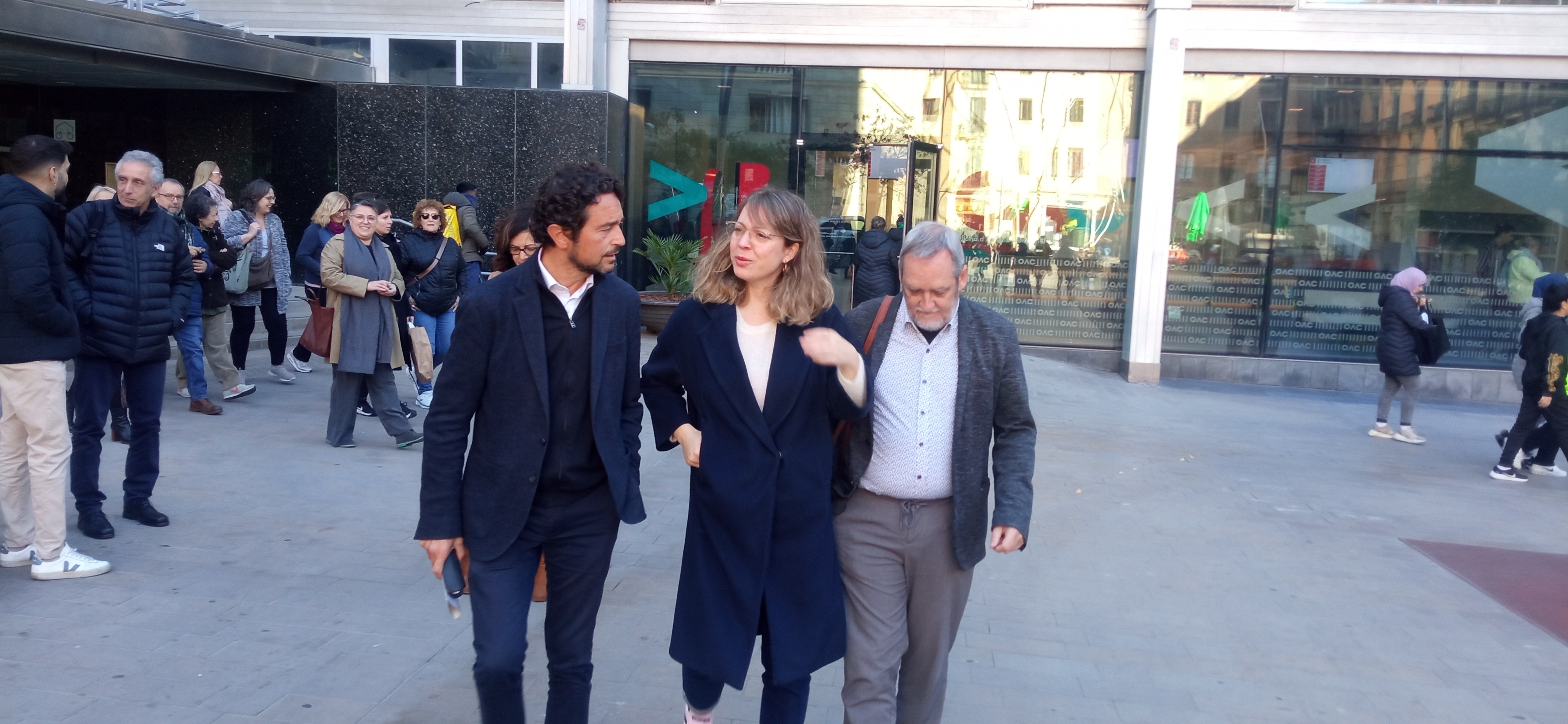 Una insólita alianza entre Trias, Colau y Maragall reprocha a Collboni la parálisis en los barrios del Besòs