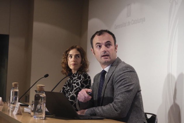 La consejera|consellera de Justicia, Gemma Ubasart, y el director de Memoria, Alfons Aragoneses. Foto: D.J