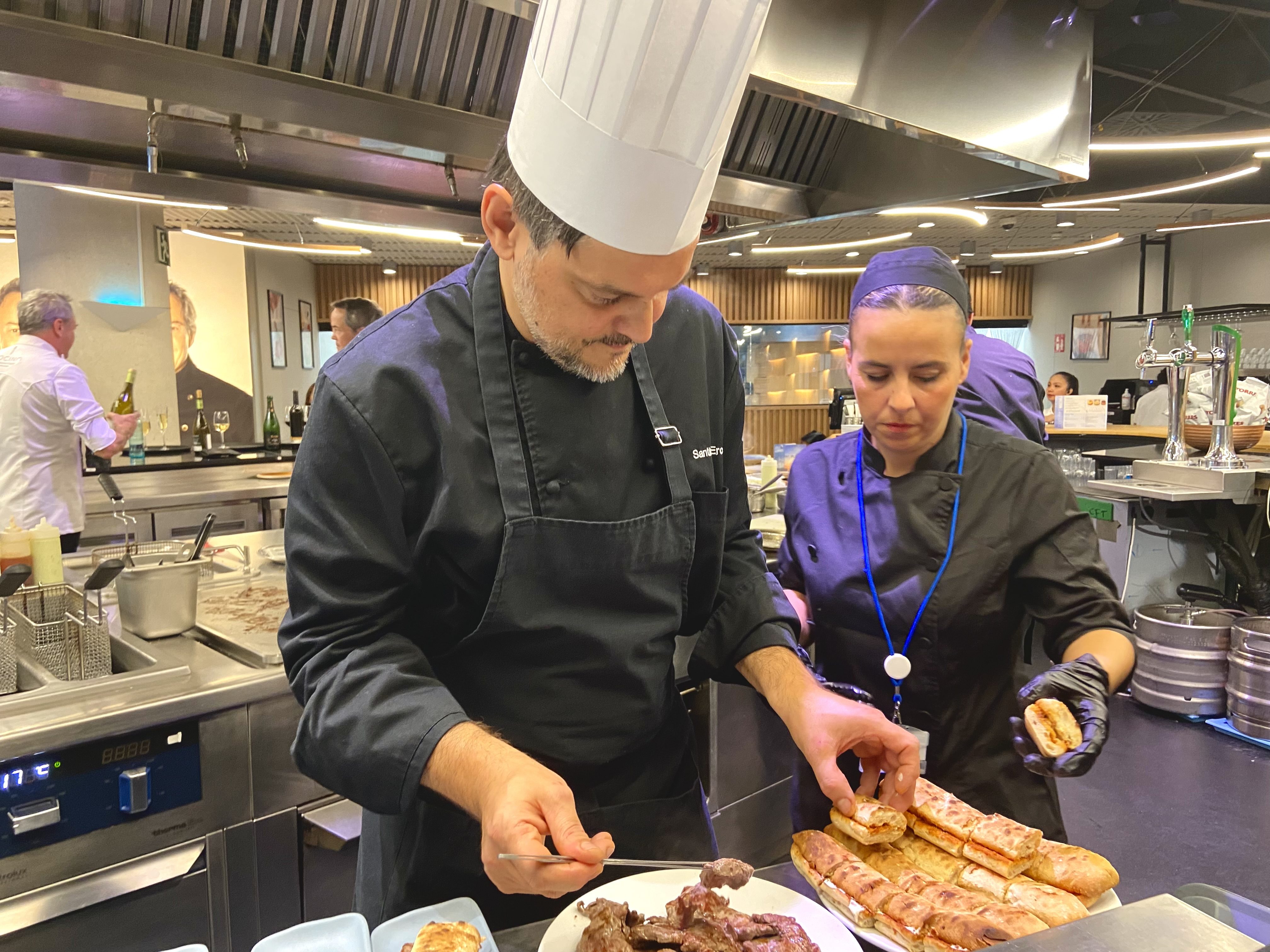 Alas: l'únic restaurant de l'aeroport que serveix producte del país amb una qualitat excepcional
