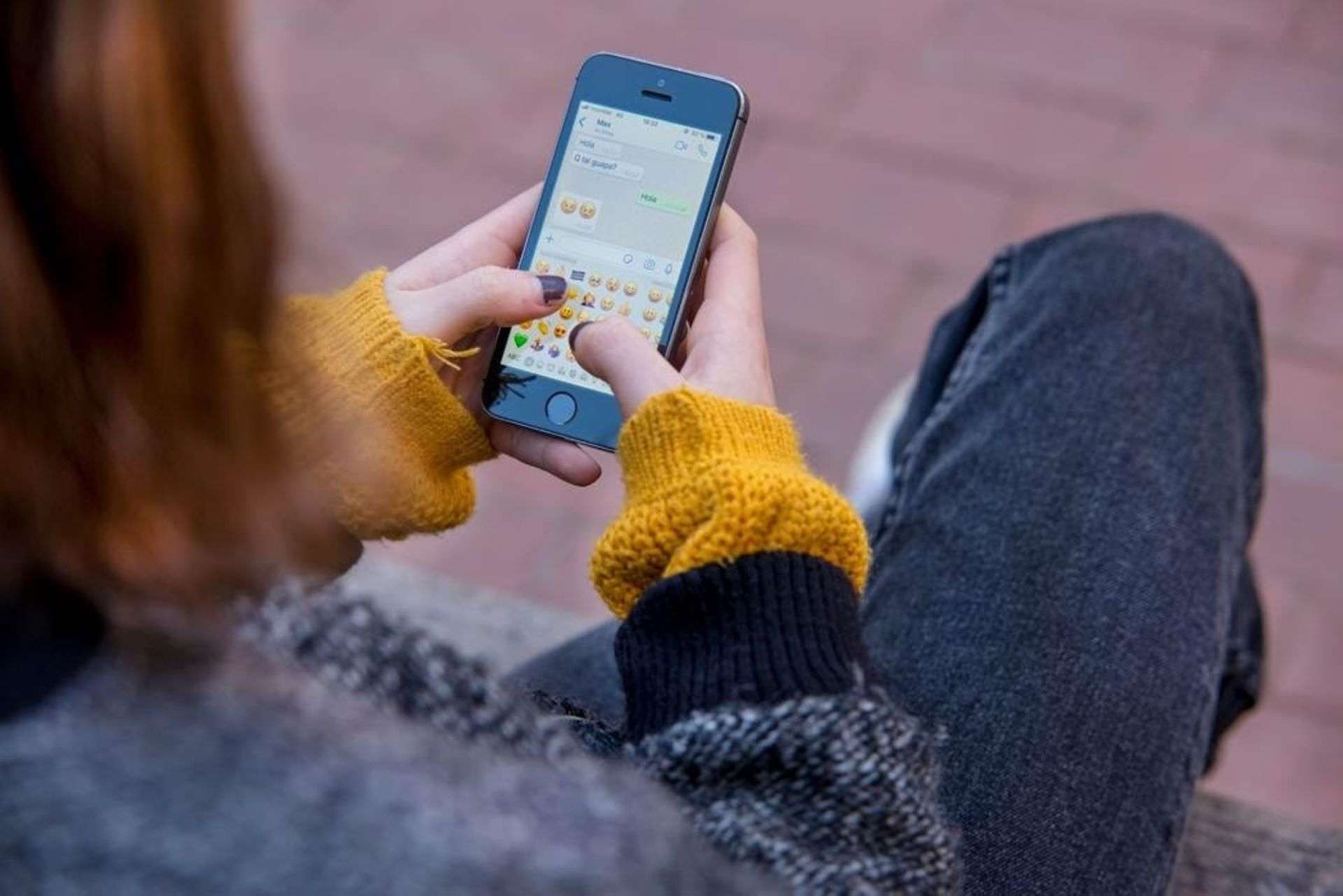 El País Valencià prohíbe los teléfonos móviles en las aulas