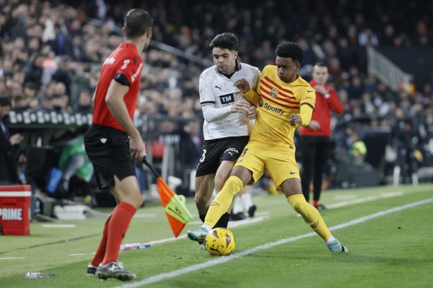 València Barça Alejandro Balde EFE