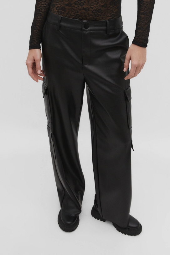 Pantalons d'Stradivarius Pantalons d'Stradivarius