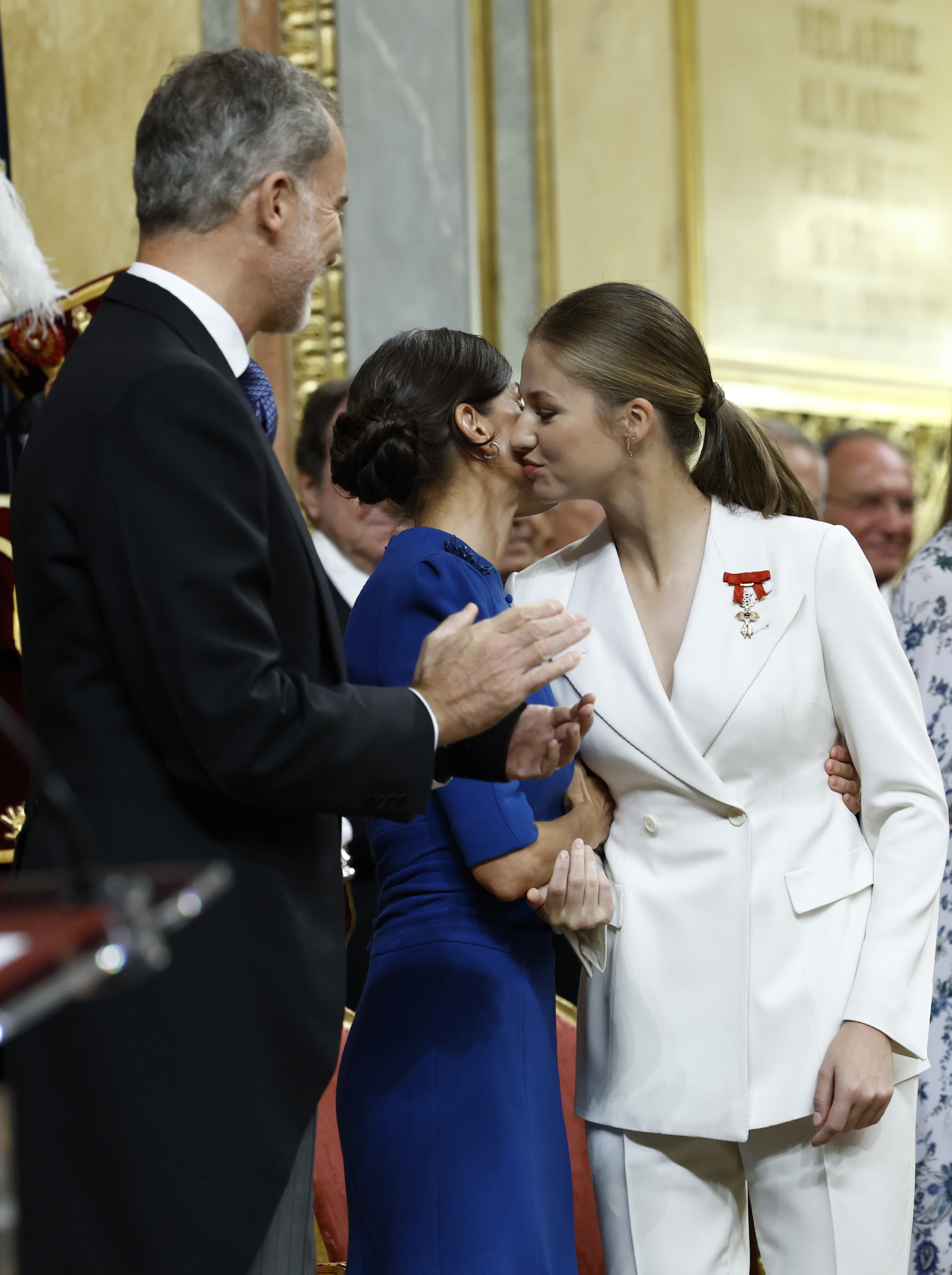 Leonor besa a Letizia escándalo GTRES