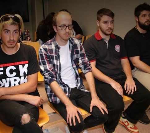 Condenados 3 jóvenes del Camp de Tarragona a 1 año de prisión por empujar a mossos en una protesta por el 1-O