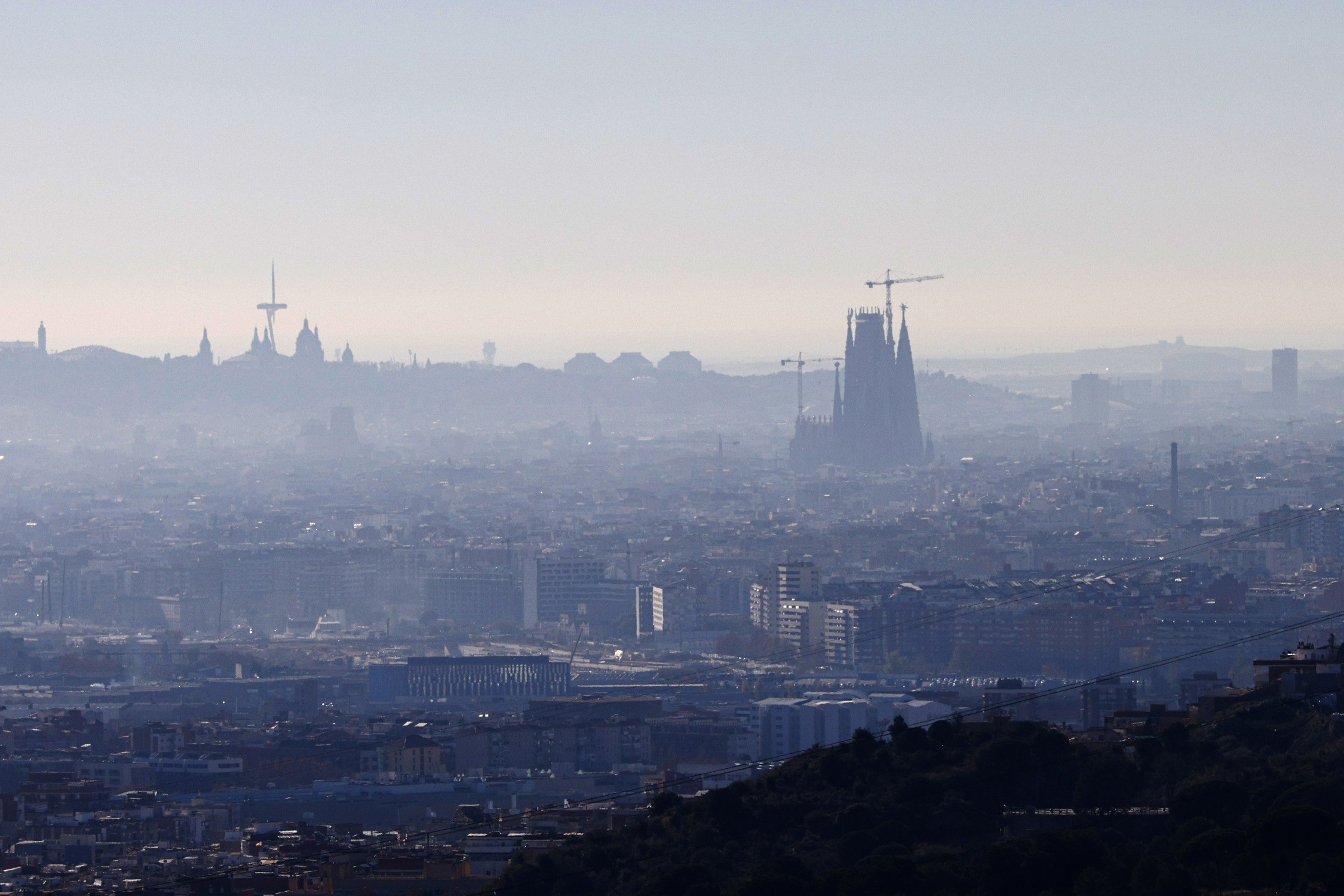 El transport i la indústria generen a Catalunya un 60% dels gasos que generen efecte hivernacle