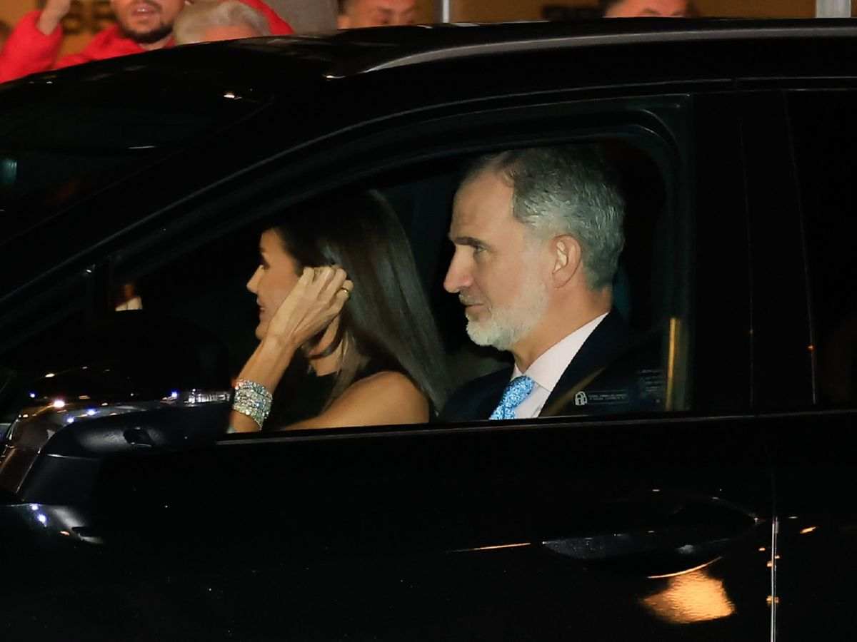 Felipe i Letizia al cotxe 