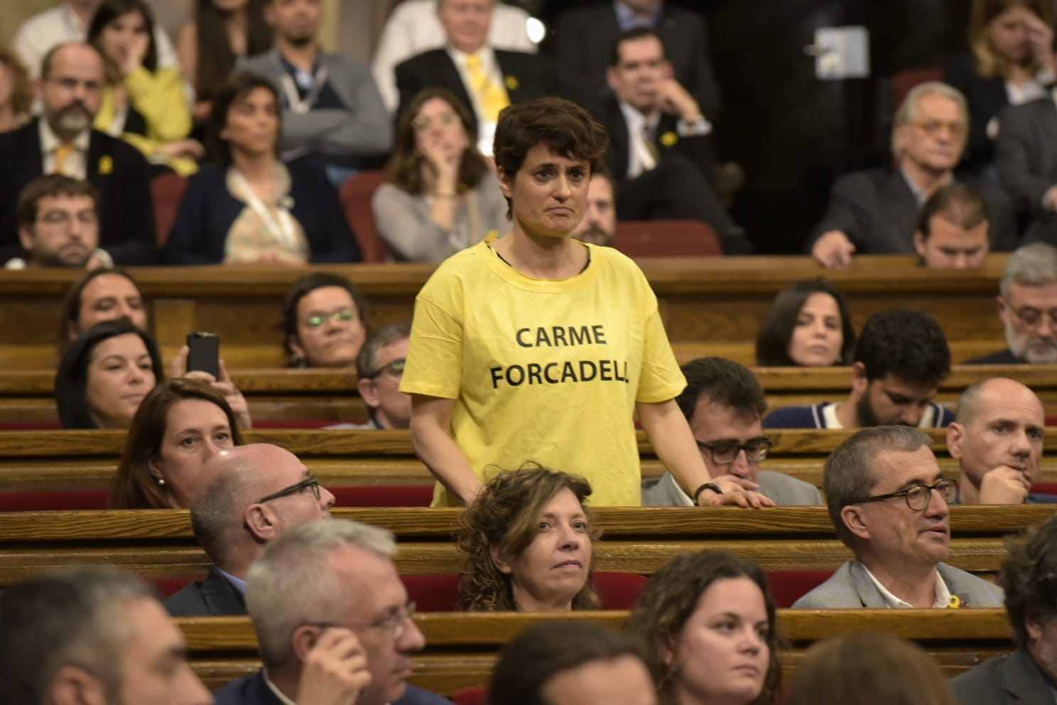 VÍDEO: Diputados de ERC recuerdan a las presas y exiliadas en la votación a Torra