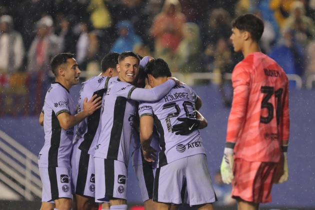 El América celebra el tanto de la victoria ante el Barça / Foto: EFE