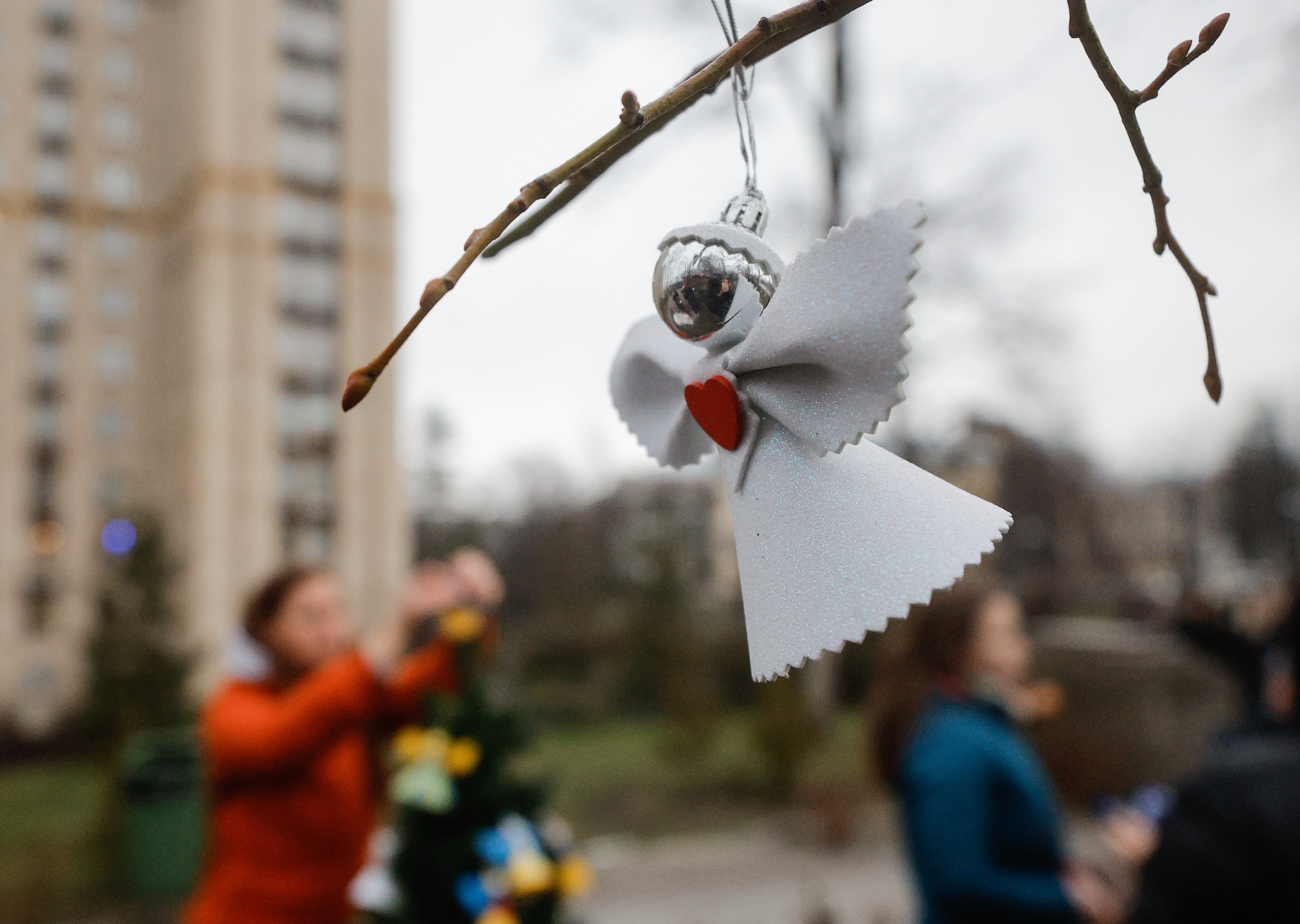 Ucrania celebra por primera vez la Navidad en diciembre: quiere marcar distancias con Rusia