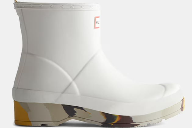 I en blanc també poden ser teves. I en blanc també poden ser teves.