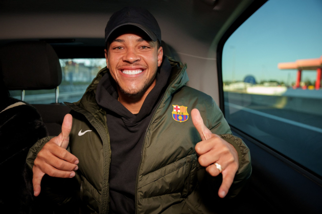 Vitor Roque a dalt a Barcelona / Foto: FC Barcelona