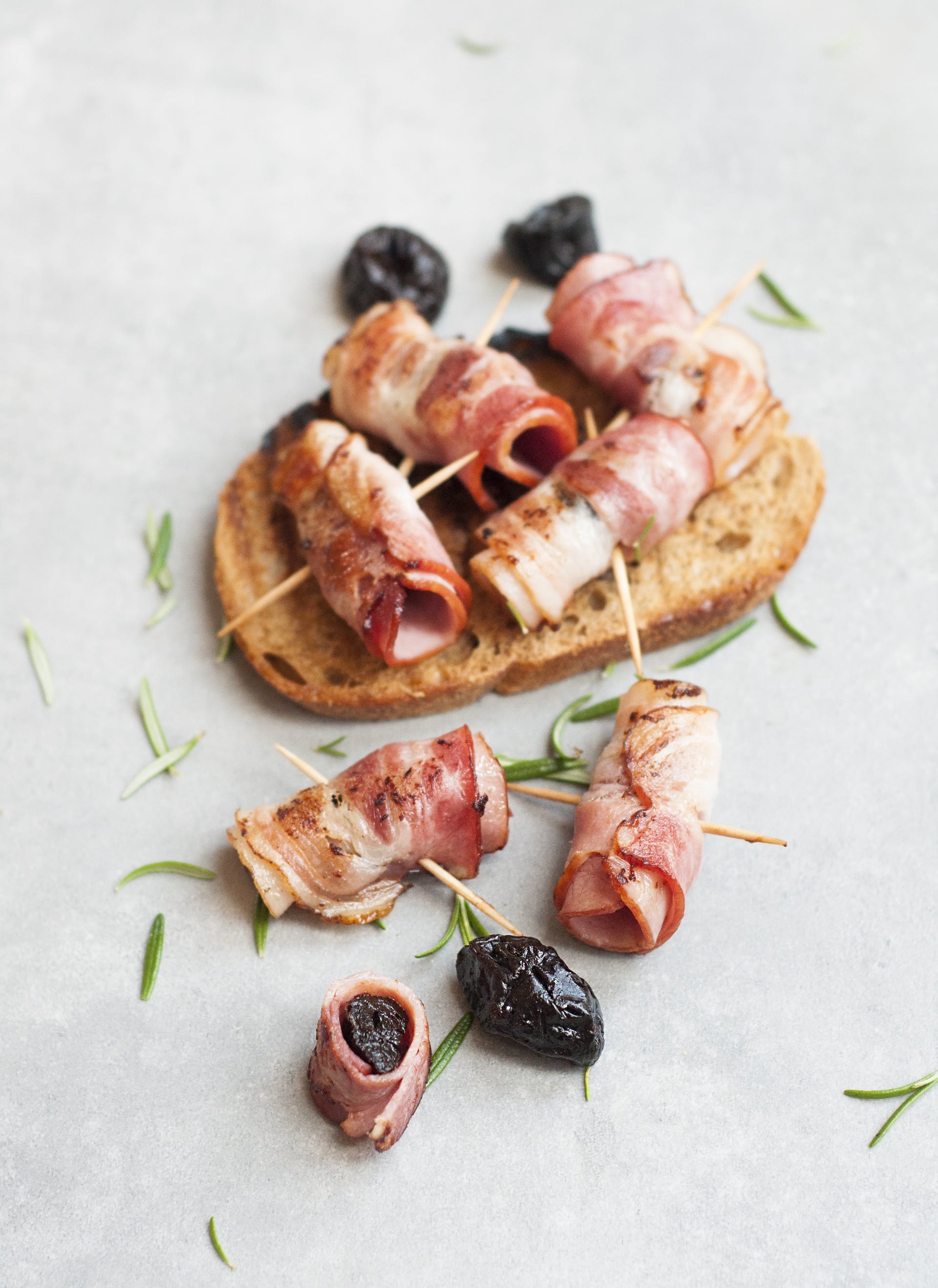 El bacón más allá de un desayuno grasiento: cómo utilizarlo en recetas deliciosas