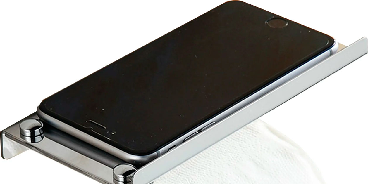 Leroy Merlin té un porta-rotlles de paper higiènic amb suport per a telèfon mòbil