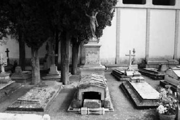 Panteó abandonat on reposen les restes de Carles Padrós. Cementiri de San Justo. Madrid. Font Arxiu d'ElNacional