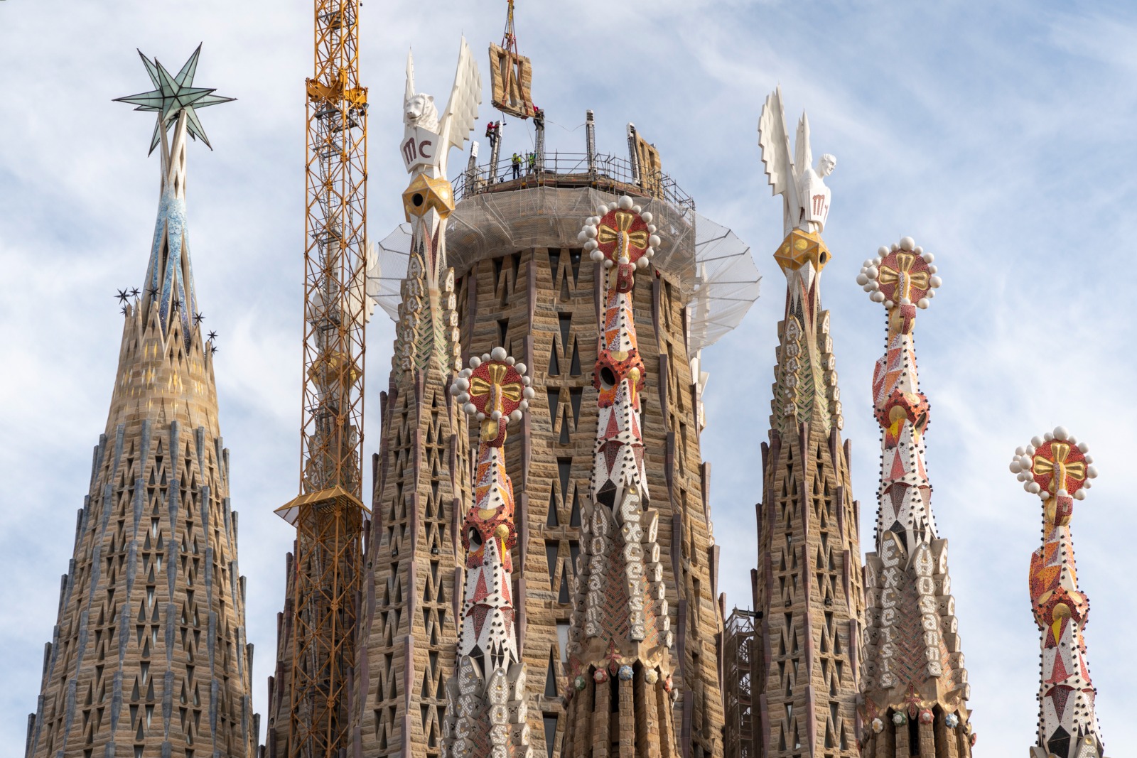 La torre de Jesús de la Sagrada Família ja és igual d’alta que les torres dels evangelistes