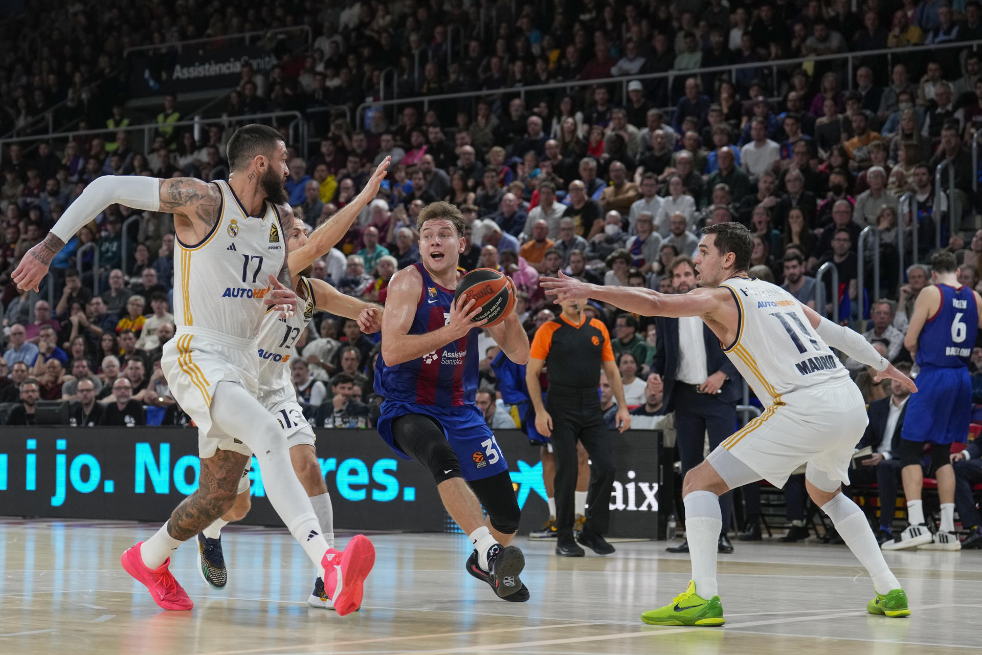 El Barça espanta la crisi amb un gran triomf contra el Reial Madrid a l'Eurolliga (83-78)