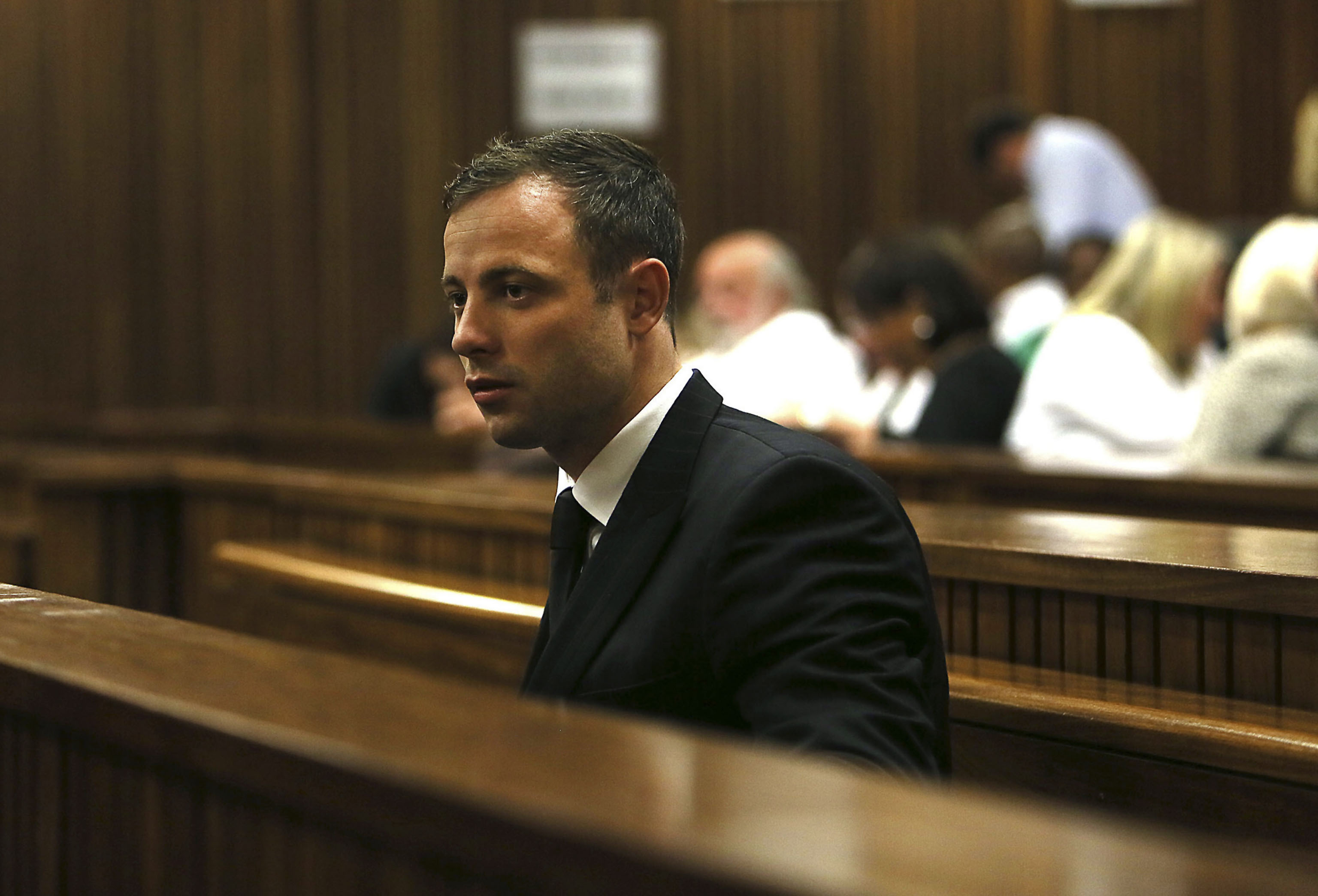 Oscar Pistorius surt de la presó gairebé 11 anys després de matar la seva parella
