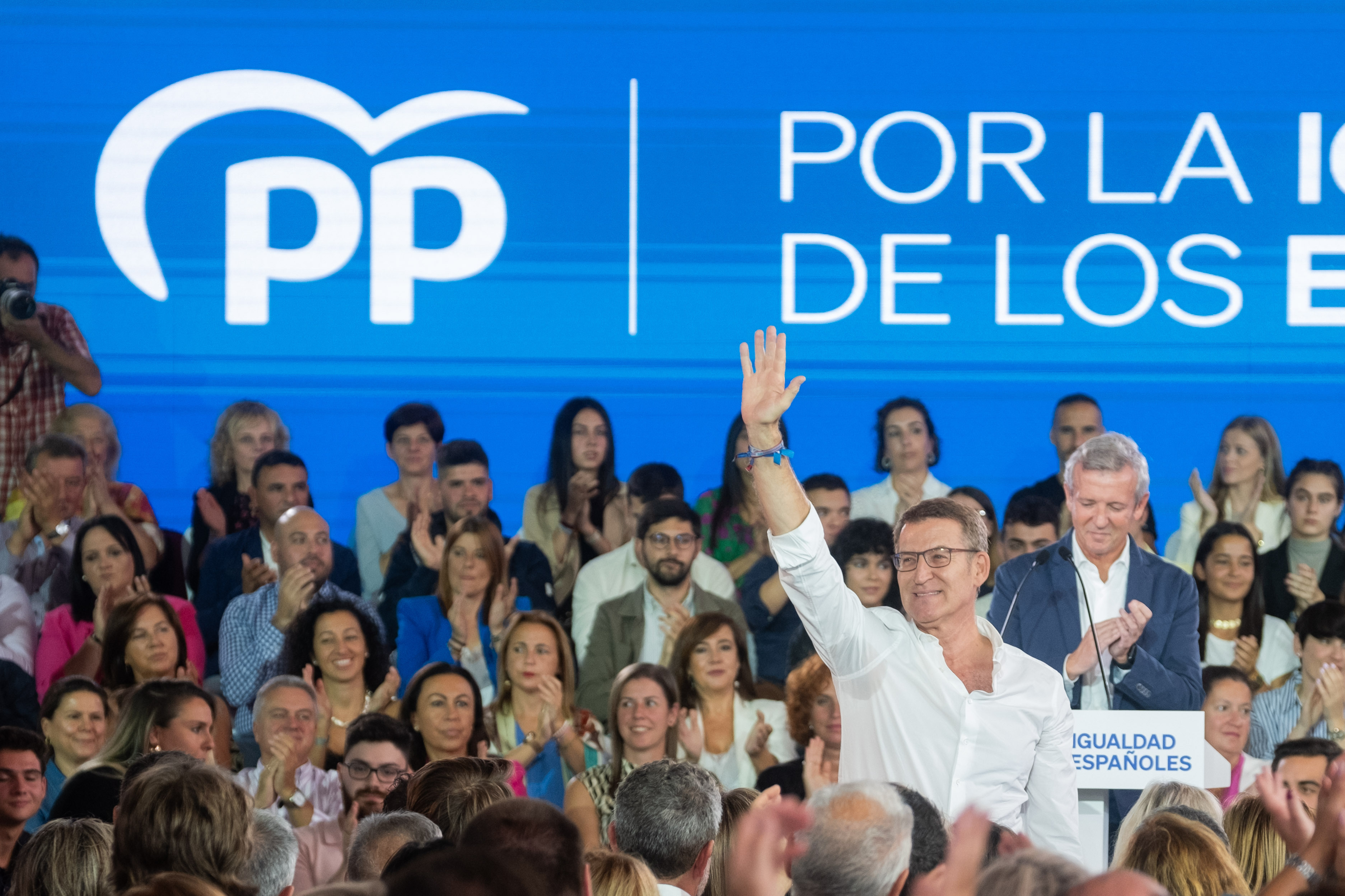 El autor del himno del PP pide más de un millón de euros a la SGAE por los derechos de autor