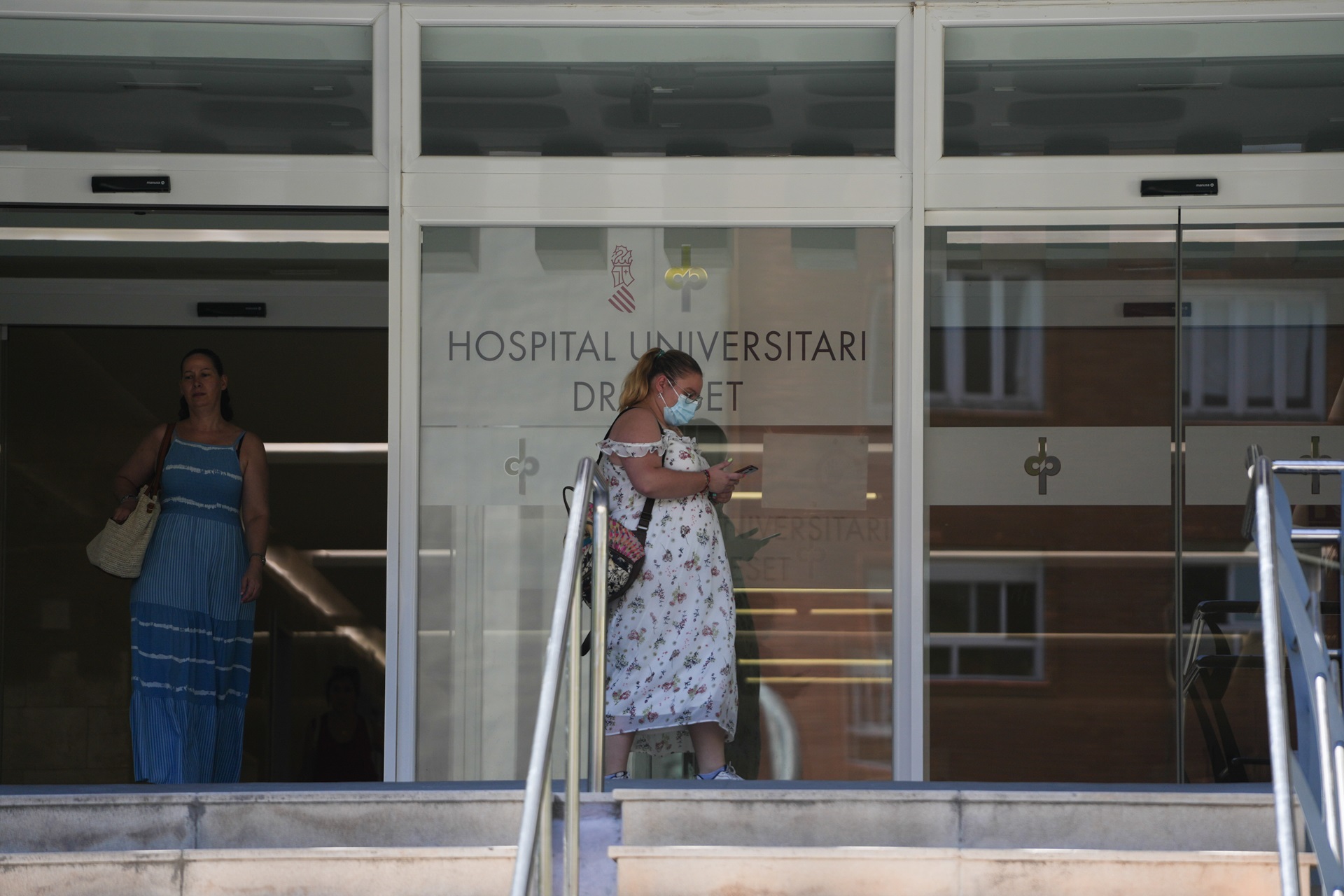 La mascareta torna a ser obligatòria als hospitals i centres de salut del País Valencià