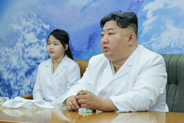 Kim Jong un i la seva filla i possible successora Kim Ju ae. Europa Press