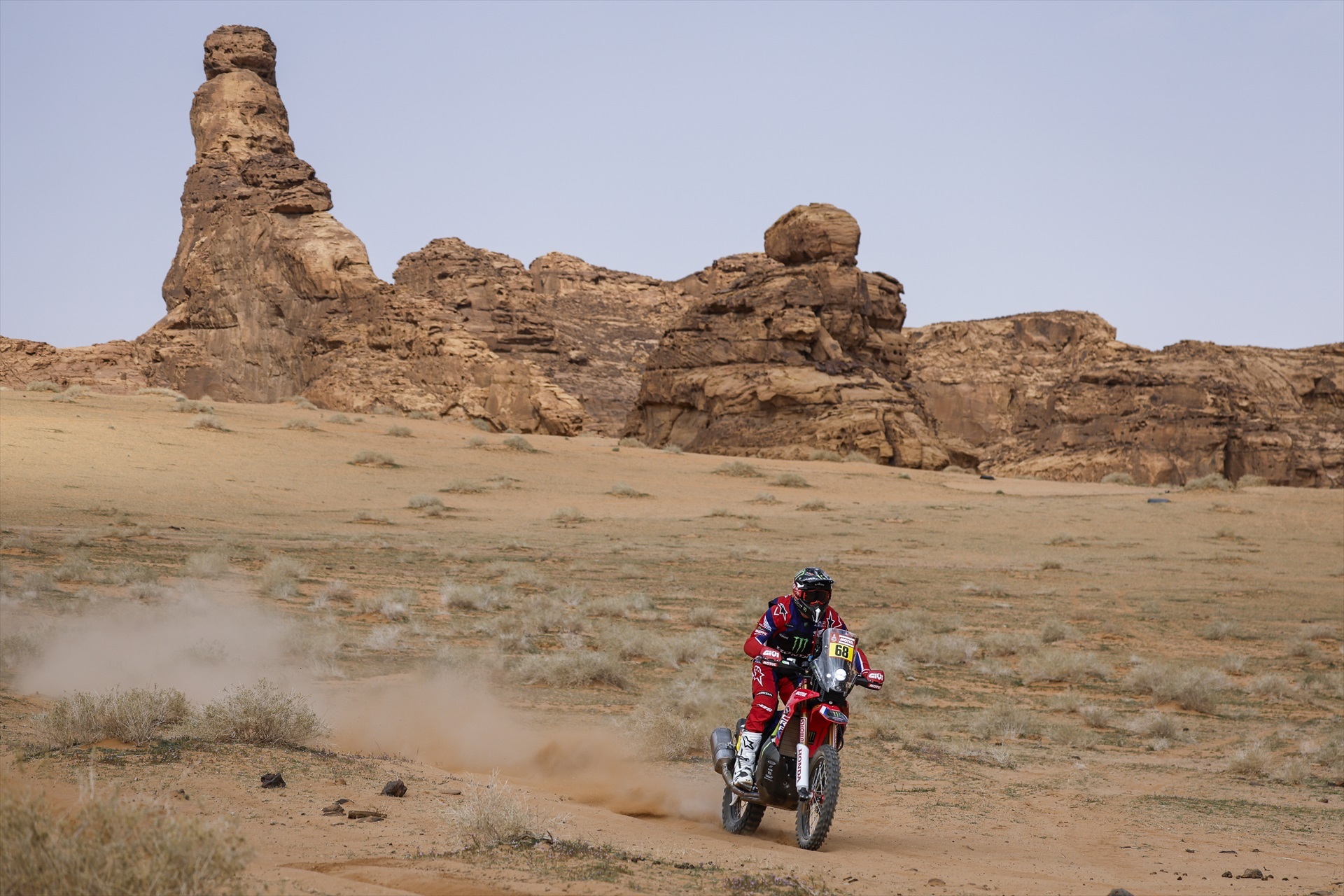 Tosha Schareina, sorpresa y primer líder destacado del Dakar 2024