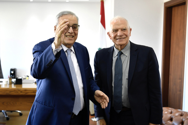 Josep Borrell y Abdallah Abu Habib ( EFE Abbas Salman