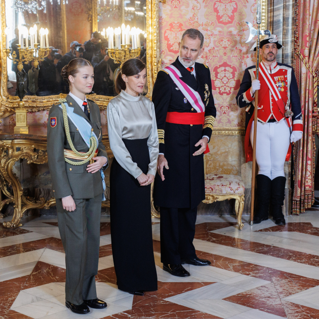  Felip, Leticia i Leonor durant l'inici de la cerimónia / Europa Press