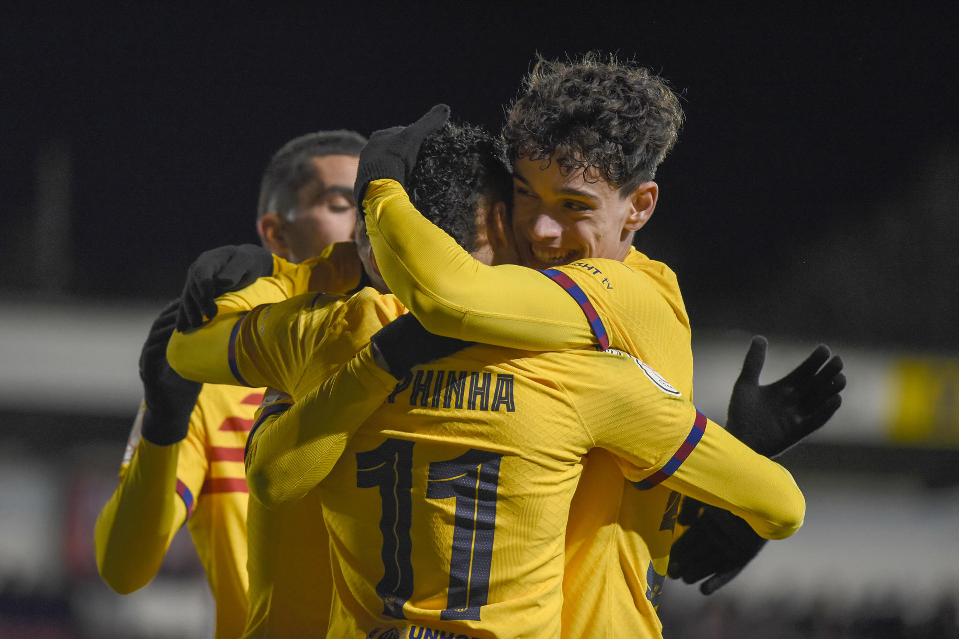 El Barça vence al Barbastro con dudas y avanza a los octavos de la Copa del Rey (2-3)