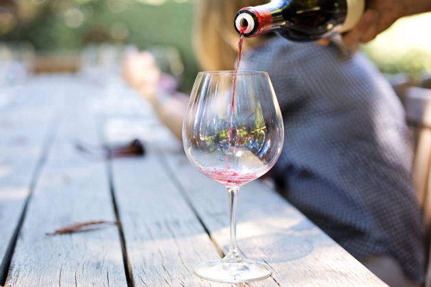 abrir botella vino sin abridor