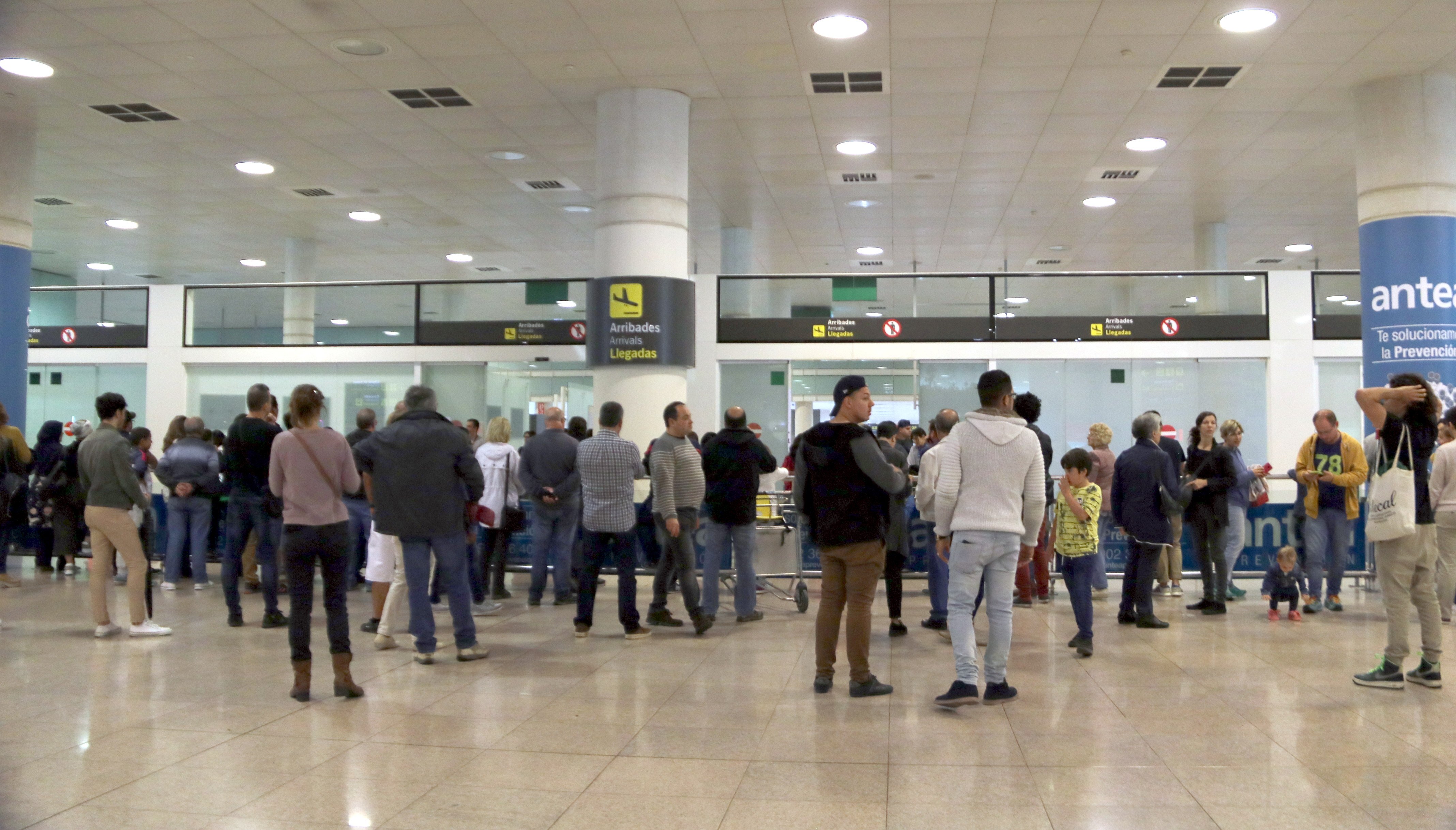 Aena cau més d'un 4% en borsa després de vendre dos fons d'un 2,7% del seu capital