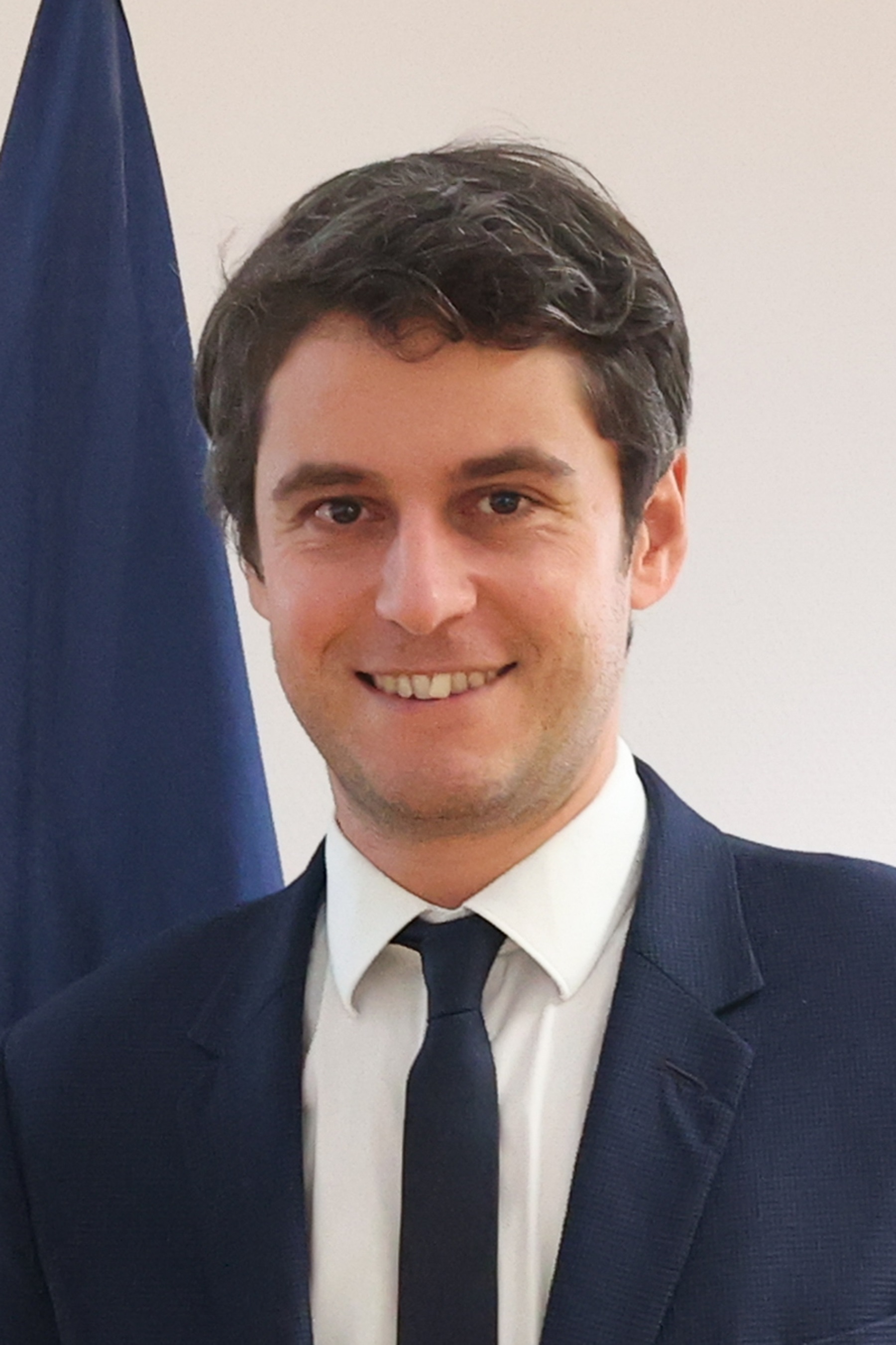 El nuevo primer ministro de Francia: Gabriel Attal, de 34 años