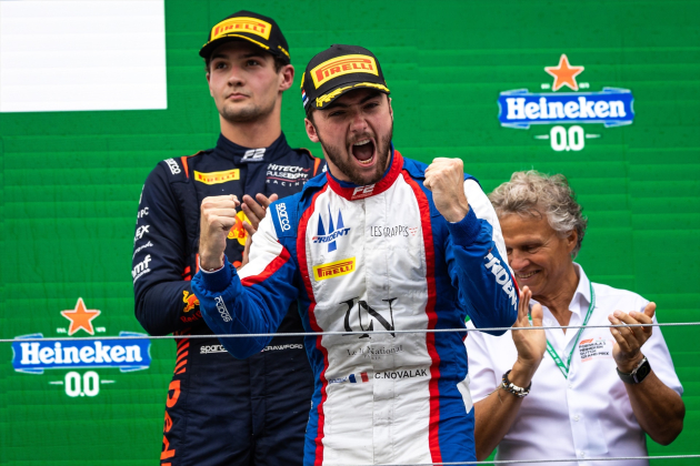 Clement Novalak celebrant una victòria en Fórmula 2 / Foto: Europa Press