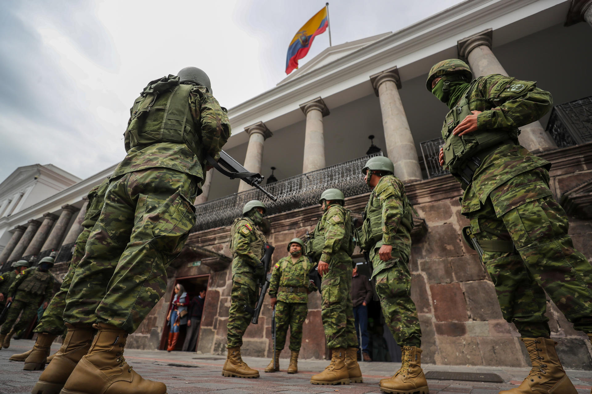 Què està passant a l'Equador? Explosions, segrestos, fugues i estat d'excepció