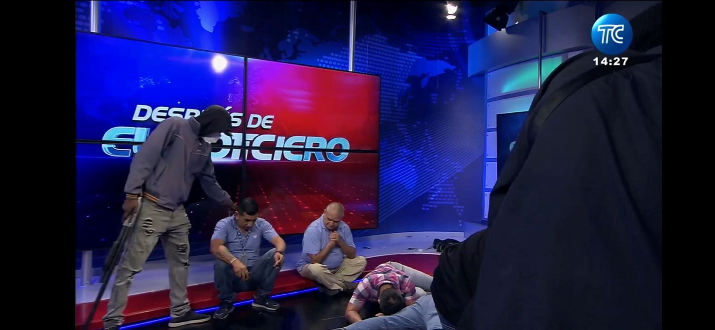 Membres de bandes armats assalten una televisió pública de l'Equador en directe | VÍDEO